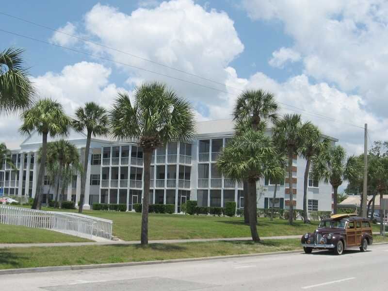 Property Photo:  100 The Esplanade N 306  FL 34285 
