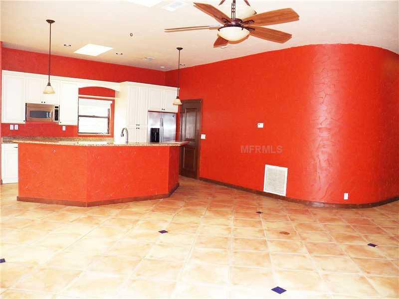 Property Photo:  5037 80th Avenue Plaza E  FL 34243 