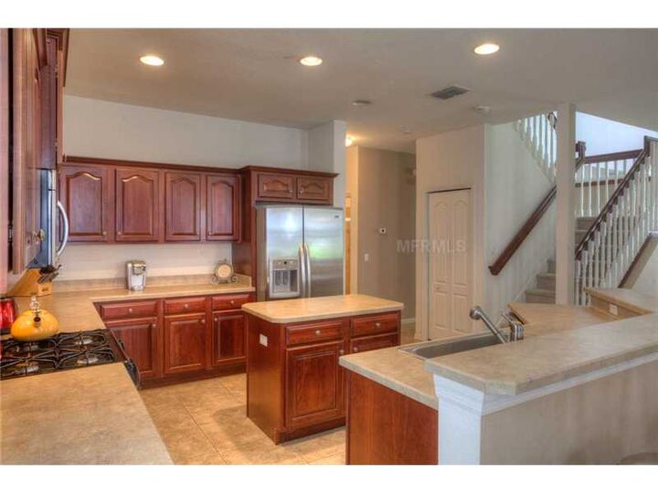 Property Photo:  9210 Oak Pride Court  FL 33647 