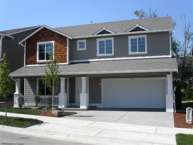 Property Photo: 11804 59th Dr SE WA 98296