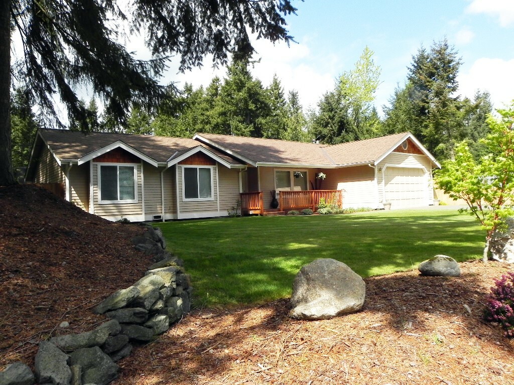 Property Photo:  25110 67th Ave E  WA 98338 