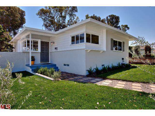 Property Photo: 17404 Kornblum Ave CA 90504