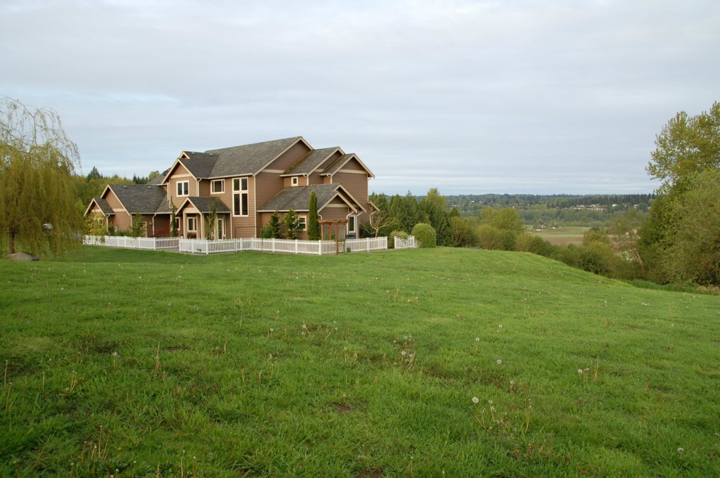 Property Photo:  12409 133rd Place SE  WA 98290 