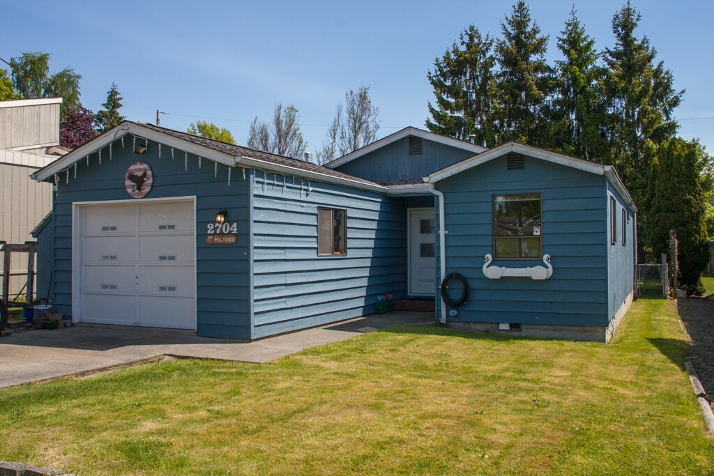 Property Photo: 2704 Valencia St WA 98226