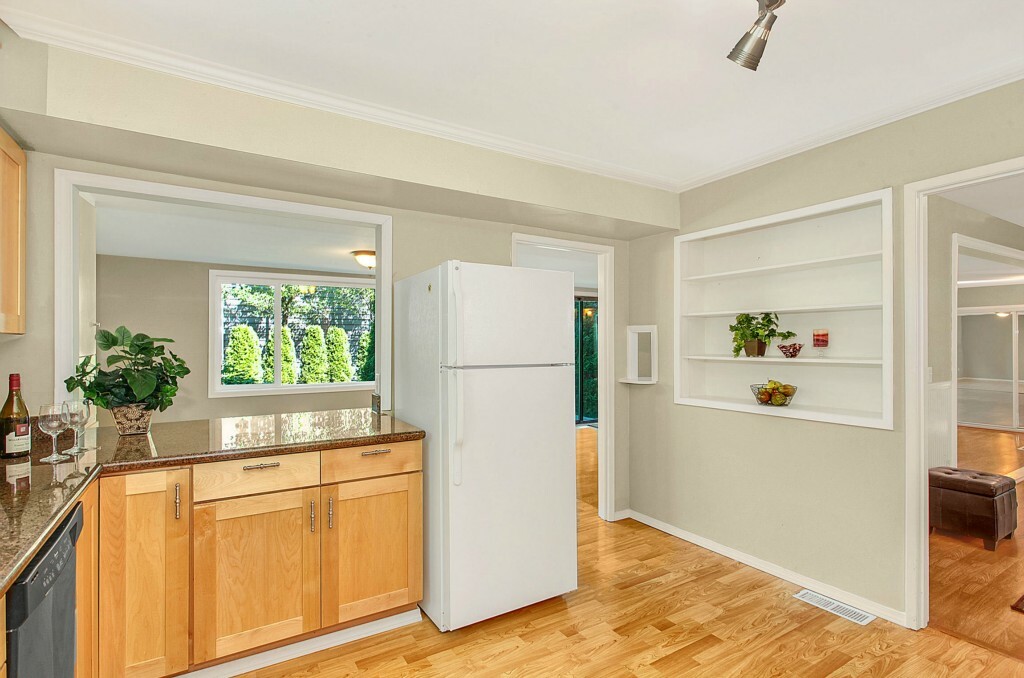 Property Photo: 13021 NE 100th St WA 98033