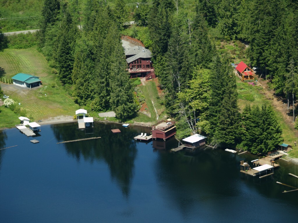Property Photo: 23 SW Lake Roesiger Rd WA 98290