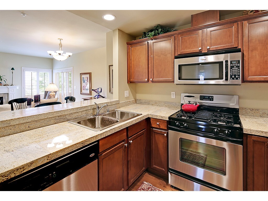 Property Photo: 3112 SW Avalon Wy 303 WA 98126
