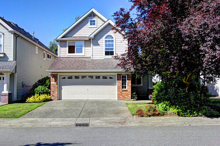 Property Photo:  4231 250th Place SE  WA 98029 