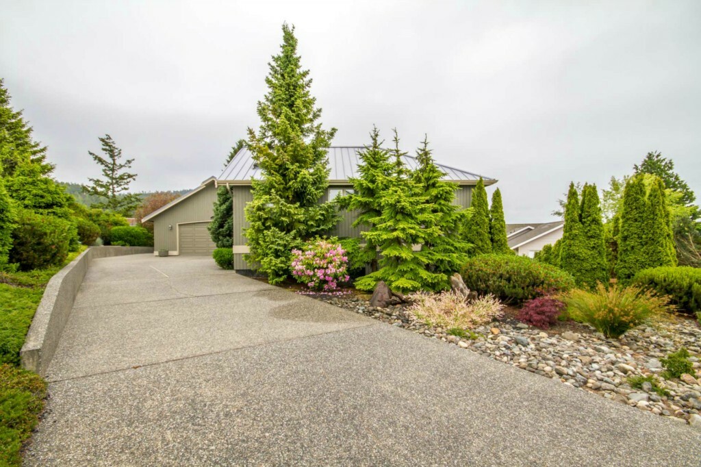 Property Photo:  4701 Kingsway  WA 98221 