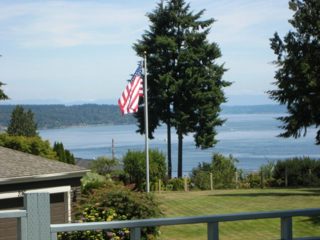 Property Photo:  6788 Spinnaker Lane  WA 98335 