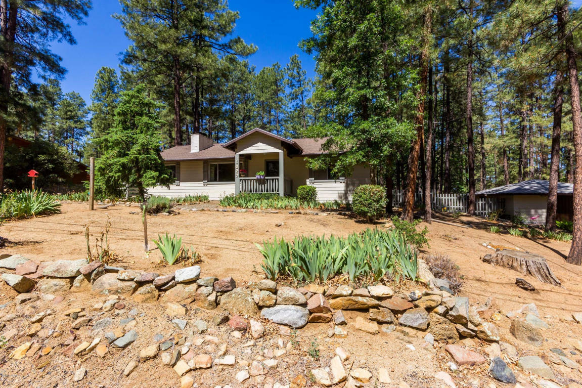 Property Photo:  1027 E Wagon Wheel Drive  AZ 86303 