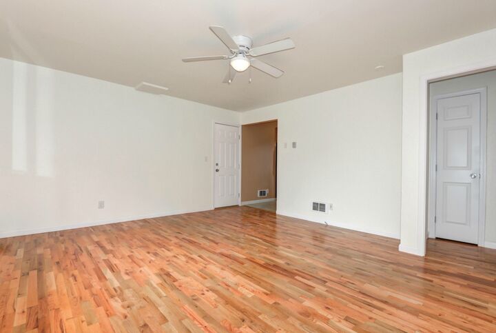 Property Photo: 9709 130th Avenue NE WA 98033