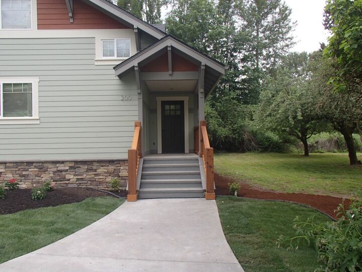 Property Photo:  200 E Lake Sammamish Pkwy  WA 98074 