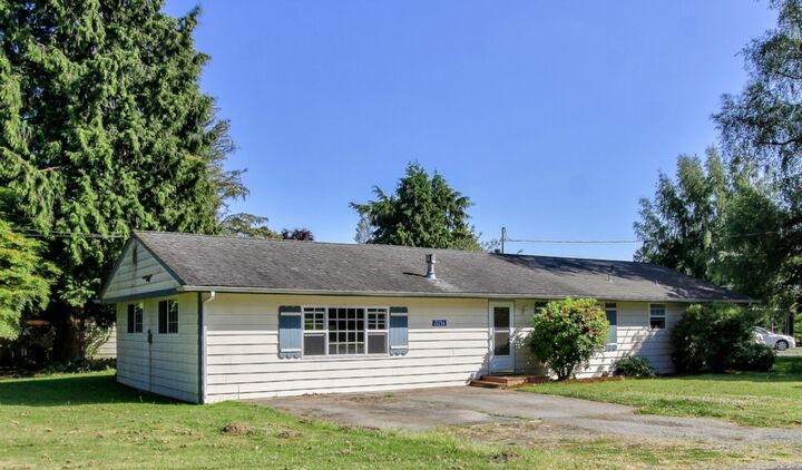 21256 Plaza Dr  Sedro Woolley WA 98284 photo