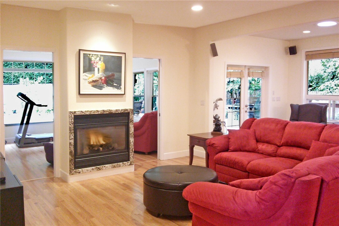 Property Photo: 13410 NE 80th St WA 98052