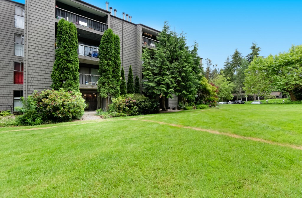 Property Photo: 6448 138th Ave NE 353 WA 98052