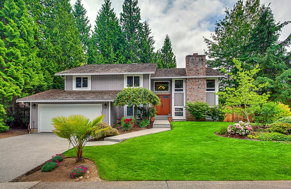 Property Photo:  13203 NE 118th Ct  WA 98052 