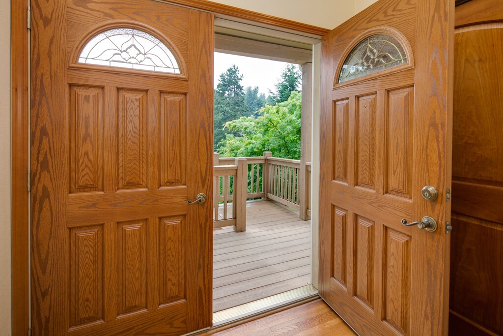 Property Photo:  5030 Highland Dr  WA 98006 