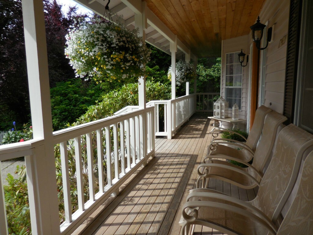 Property Photo:  17421 97th Dr SE  WA 98296 