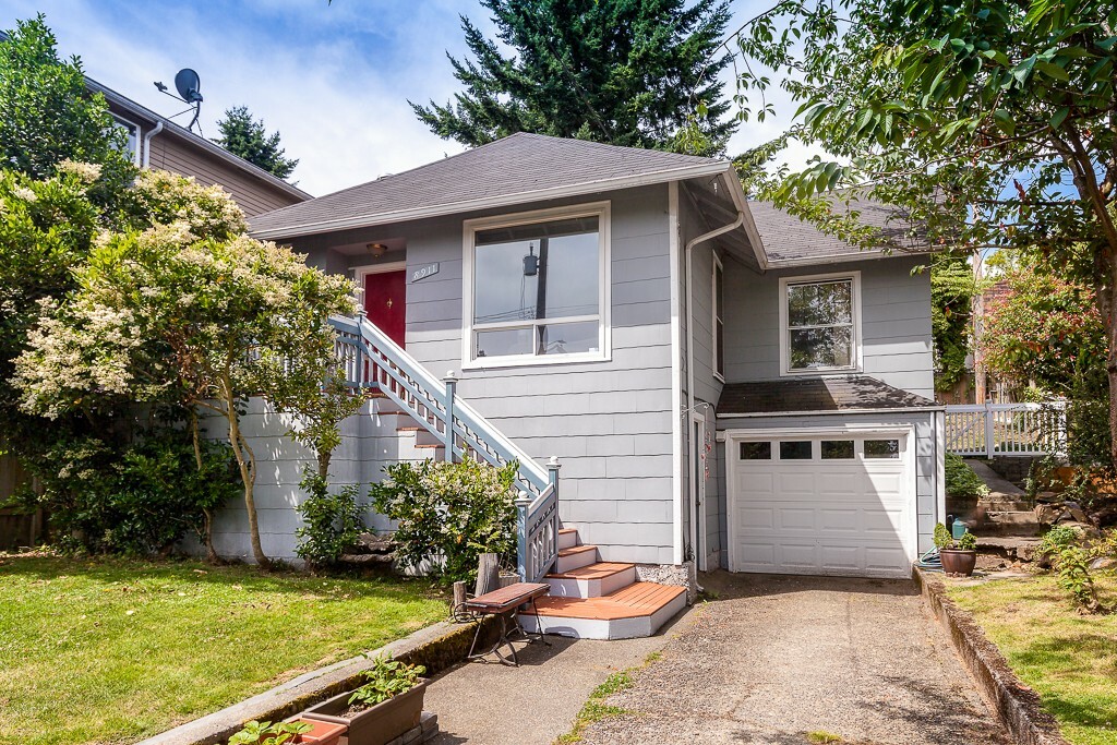 Property Photo:  8911 Linden Ave N  WA 98103 