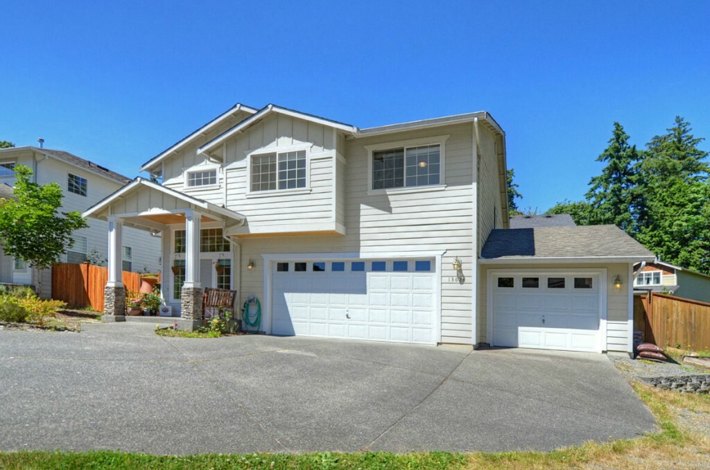 Property Photo:  13624 NE 202nd St  WA 98072 