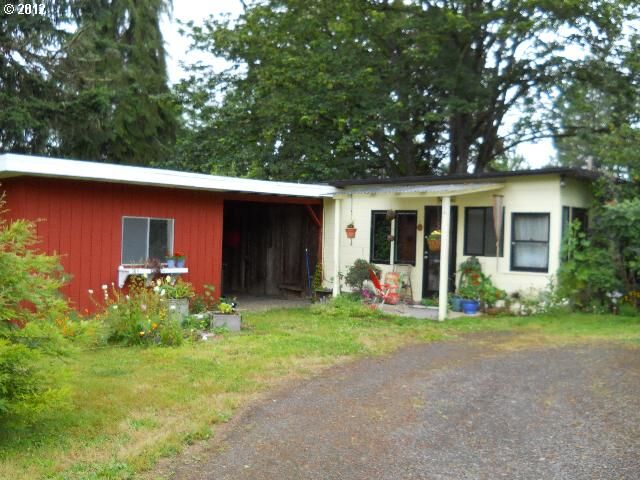Property Photo:  38887 Fir Ave  OR 97431 