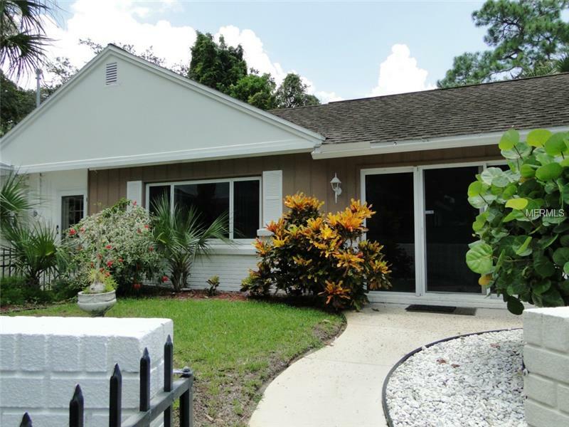 Property Photo: 7327 Westmoreland Drive FL 34243
