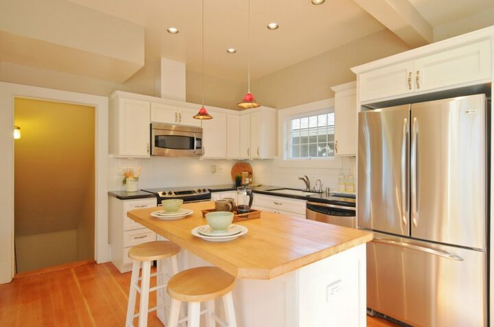 Property Photo: 5243 S Pearl St WA 98118