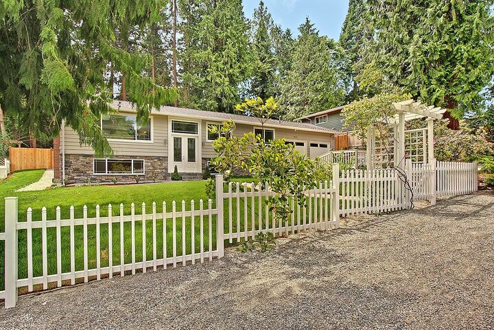Property Photo: 8920 200th St SW WA 98026