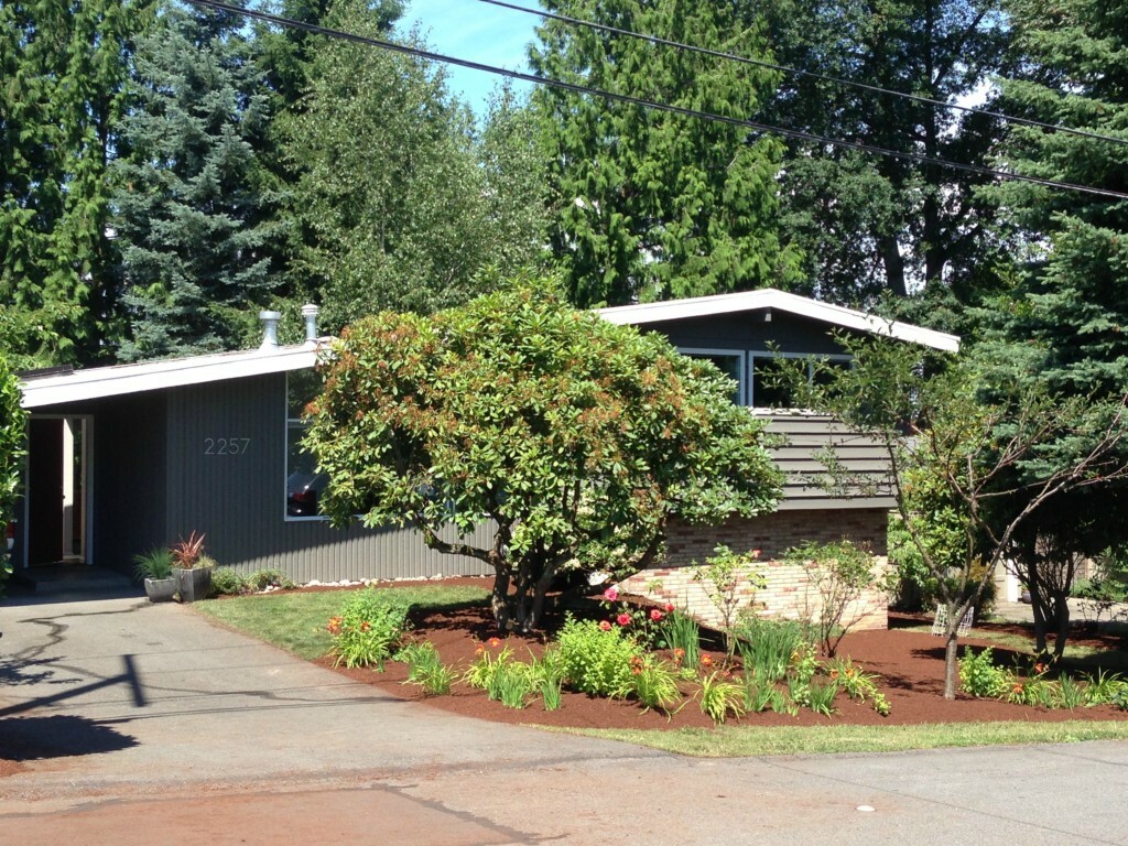 Property Photo:  2257 72nd Ave SE  WA 98040 