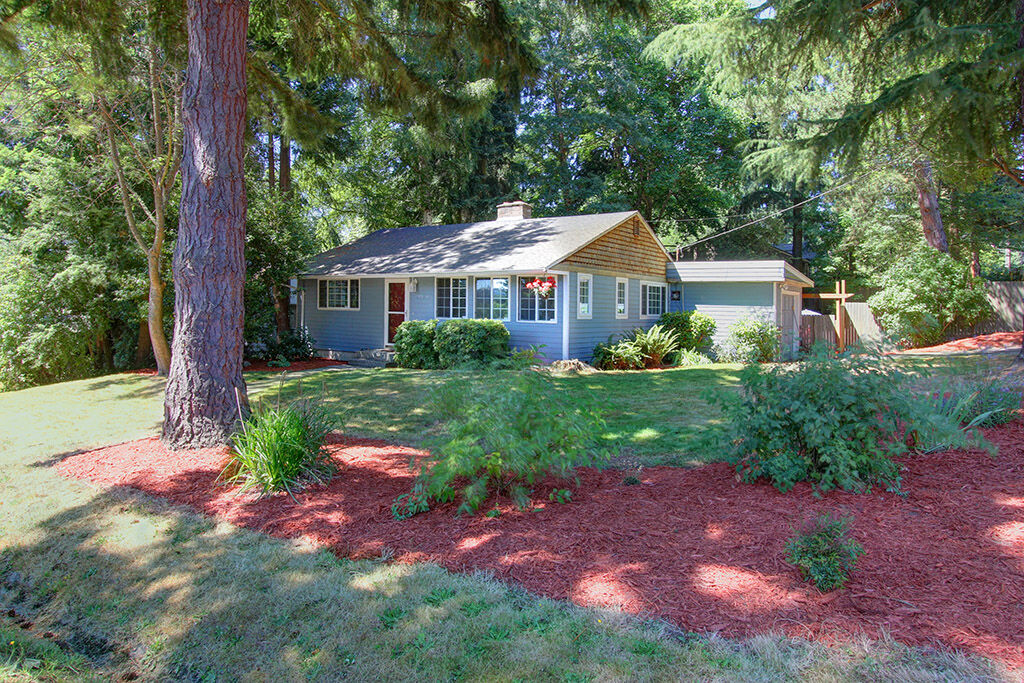 Property Photo:  3820 NE 115th Street  WA 98125 