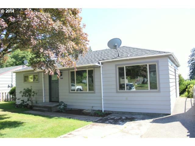 Property Photo: 919 Denver Pl OR 97103