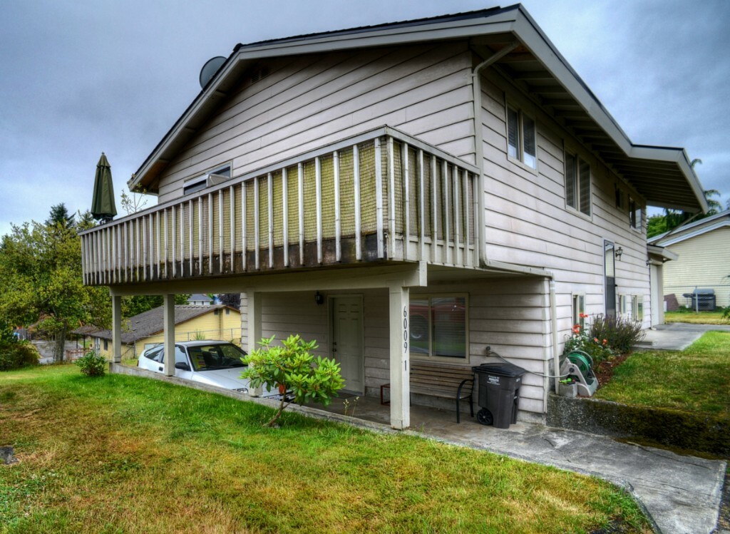 Property Photo:  6009 Pebble Place  WA 98203 