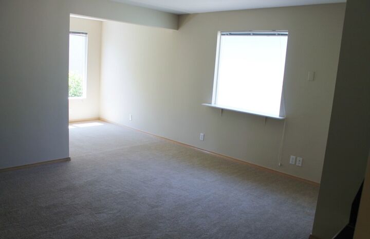 Property Photo:  10745 Greenwood Ave N B  WA 98133 