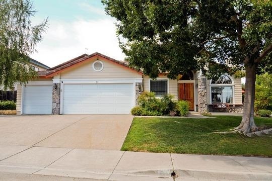 Property Photo:  800 Beaver Creek Ct  CA 94582-5628 