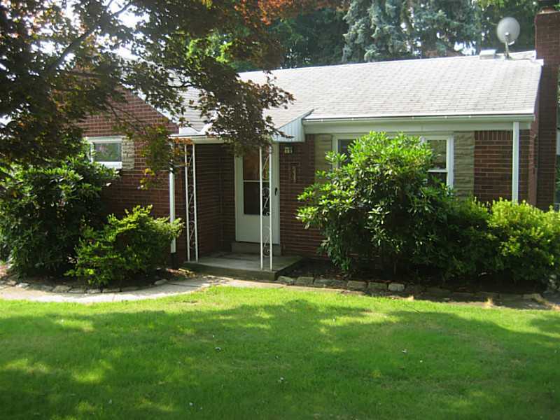 Property Photo: 108 Southview Drive PA 15108