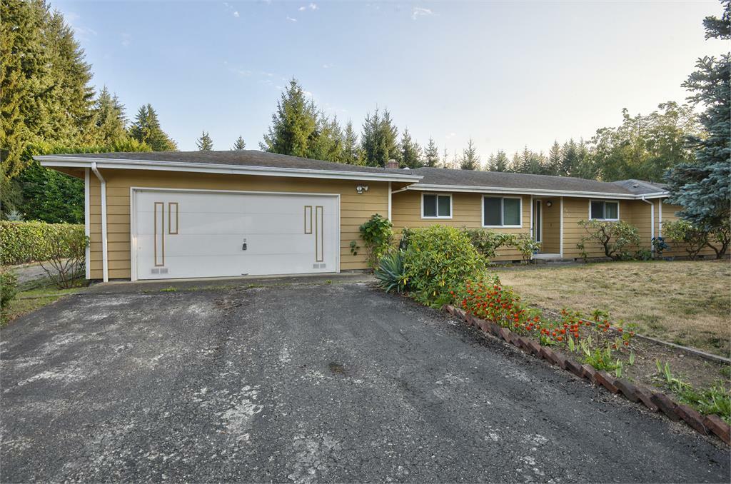 Property Photo:  4040 Dyes Inlet Rd NW  WA 98312 