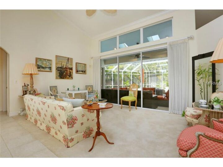 Property Photo:  5586 Siesta Estates Court  FL 34242 