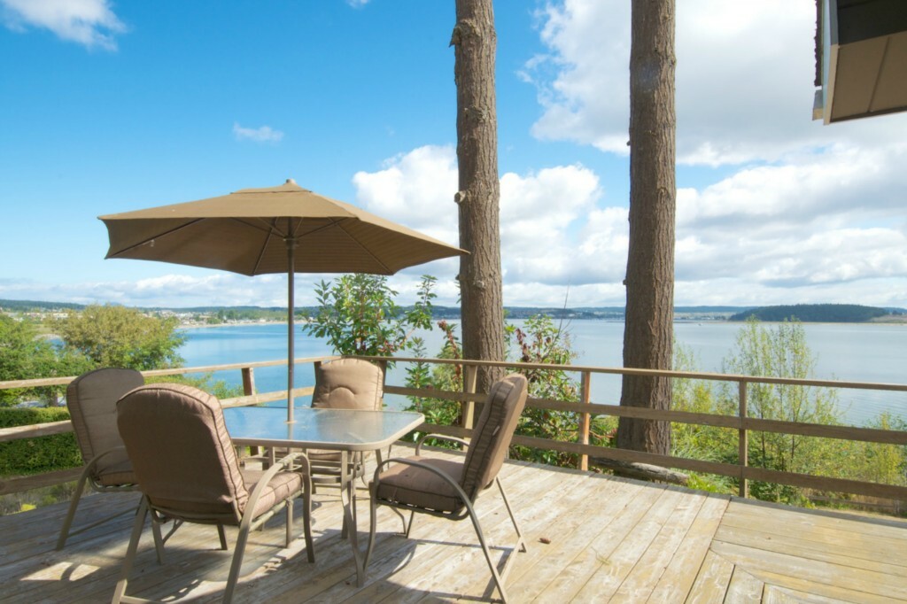 Property Photo:  3186 Scenic Heights Rd  WA 98277 