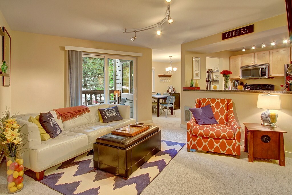 Property Photo: 6700 NE 182nd St A-202 WA 98028