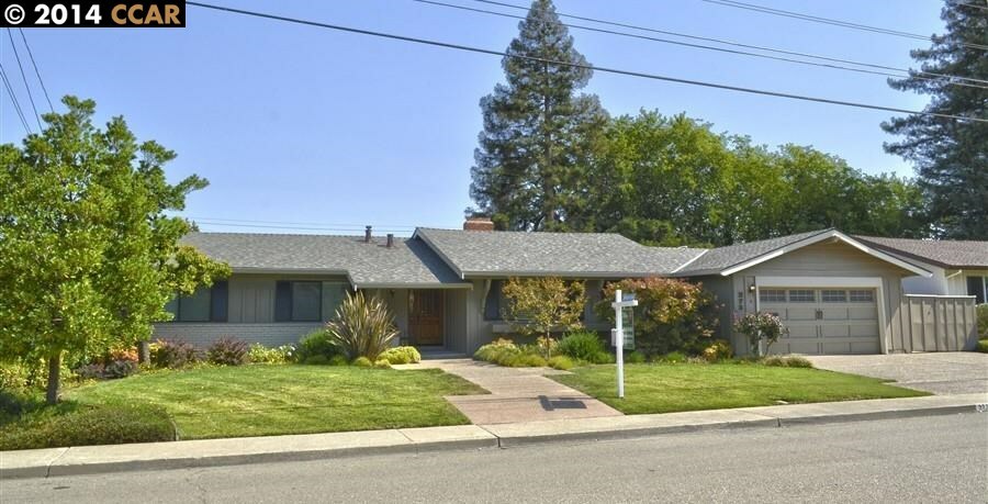 Property Photo: 372 El Divisadero Ave CA 94598