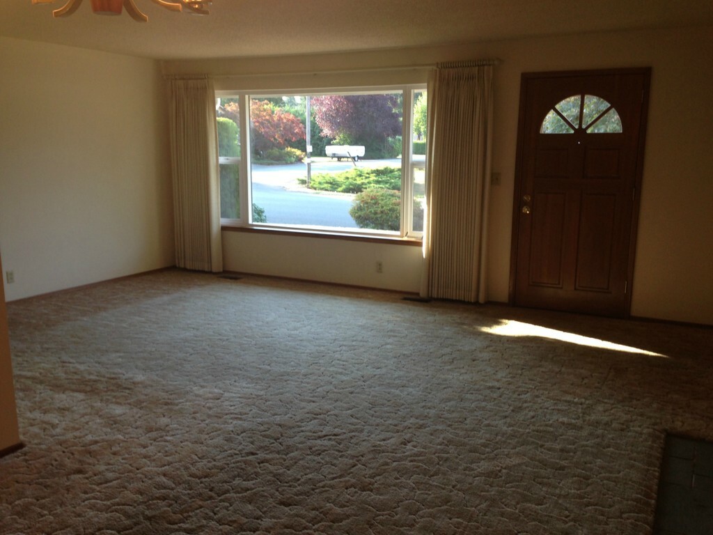 Property Photo: 10930 SE 181st St WA 98055