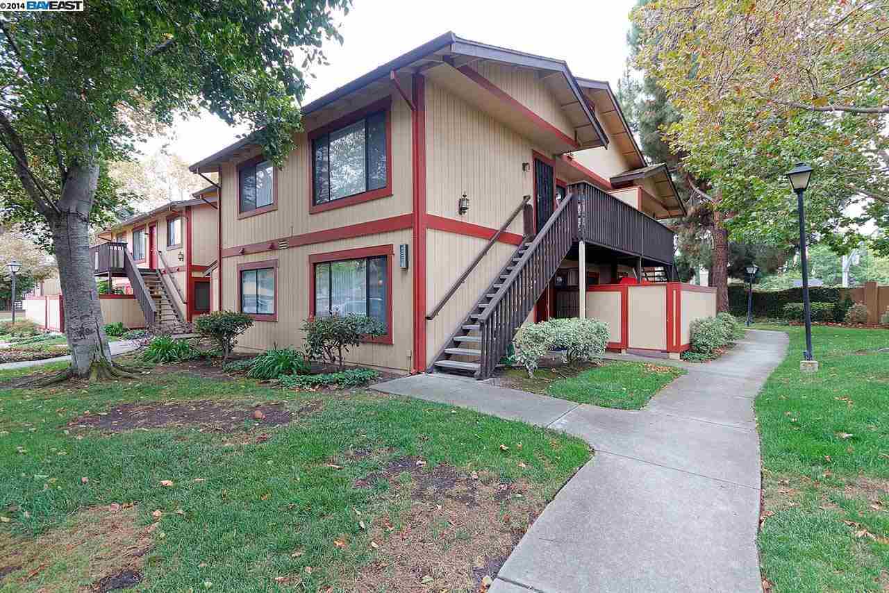 Property Photo:  106 Donoso Plz  CA 94587-3752 