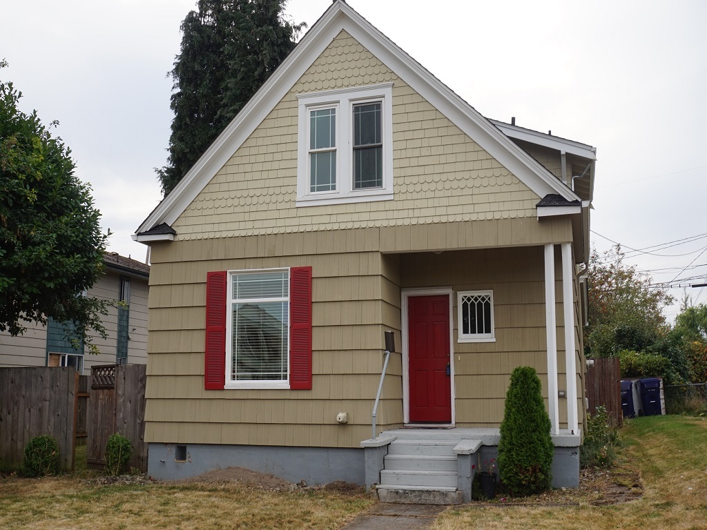 Property Photo:  1036 S Ferry St  WA 98405 