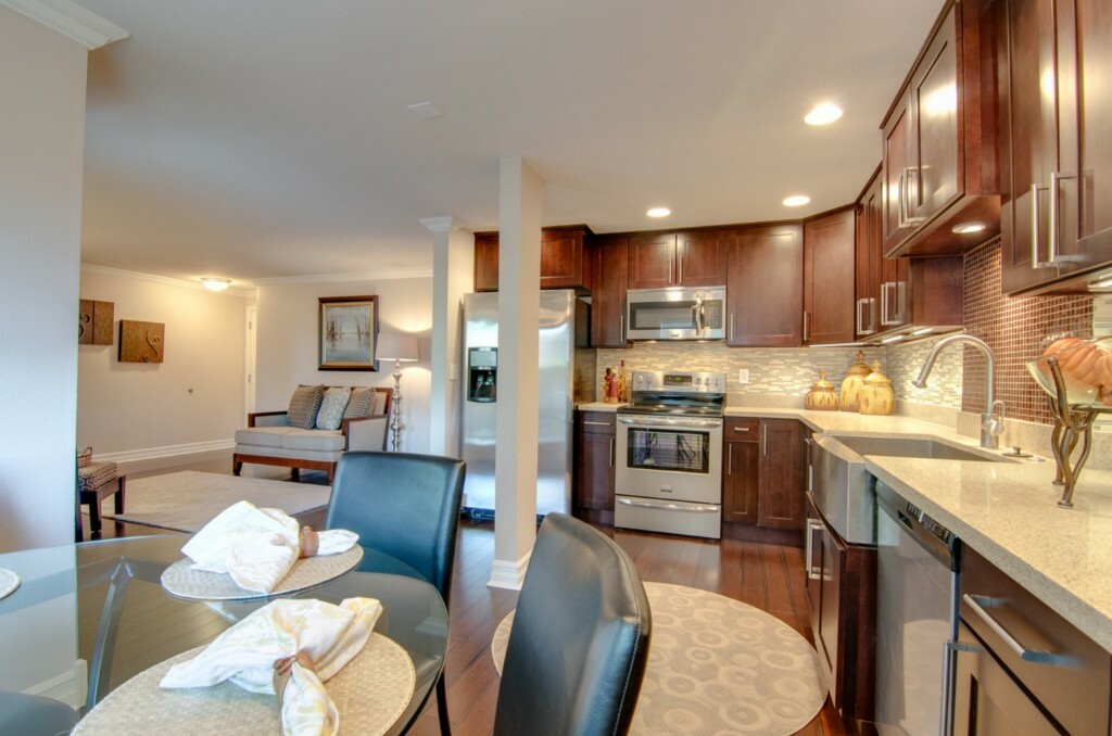 Property Photo: 4316 W Lake Sammamish Pkwy SE H103 WA 98027