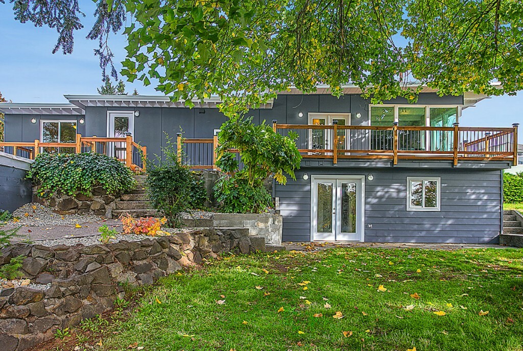 Property Photo: 160 S 210th St WA 98198