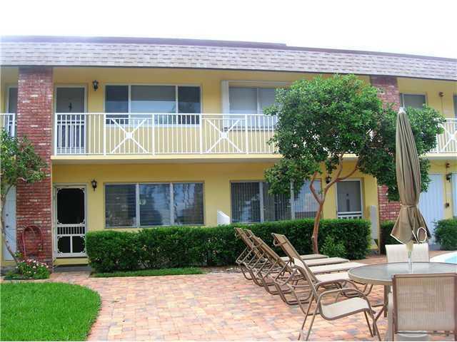 Property Photo: 1001 NE 8th Avenue 107 FL 33483