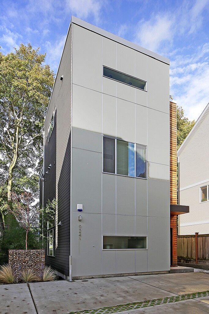 924A NW 52nd St  Seattle WA 98107 photo