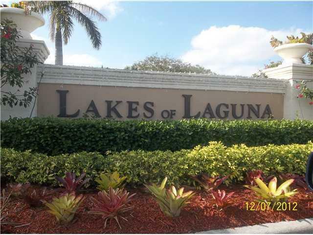 Property Photo: 4085 Torres Circle FL 33409