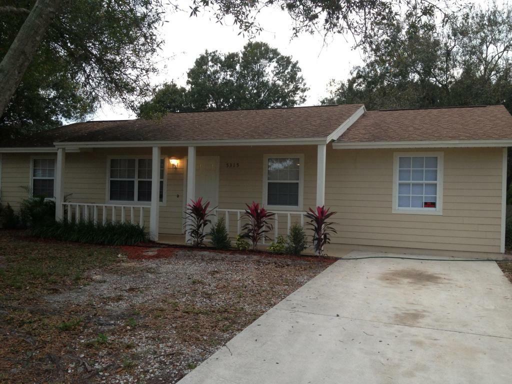 Property Photo:  5315 Hickory Drive  FL 34982 